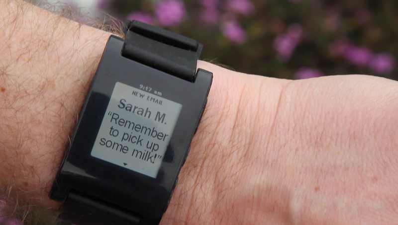 Smartwatch Pebble, colore nero.